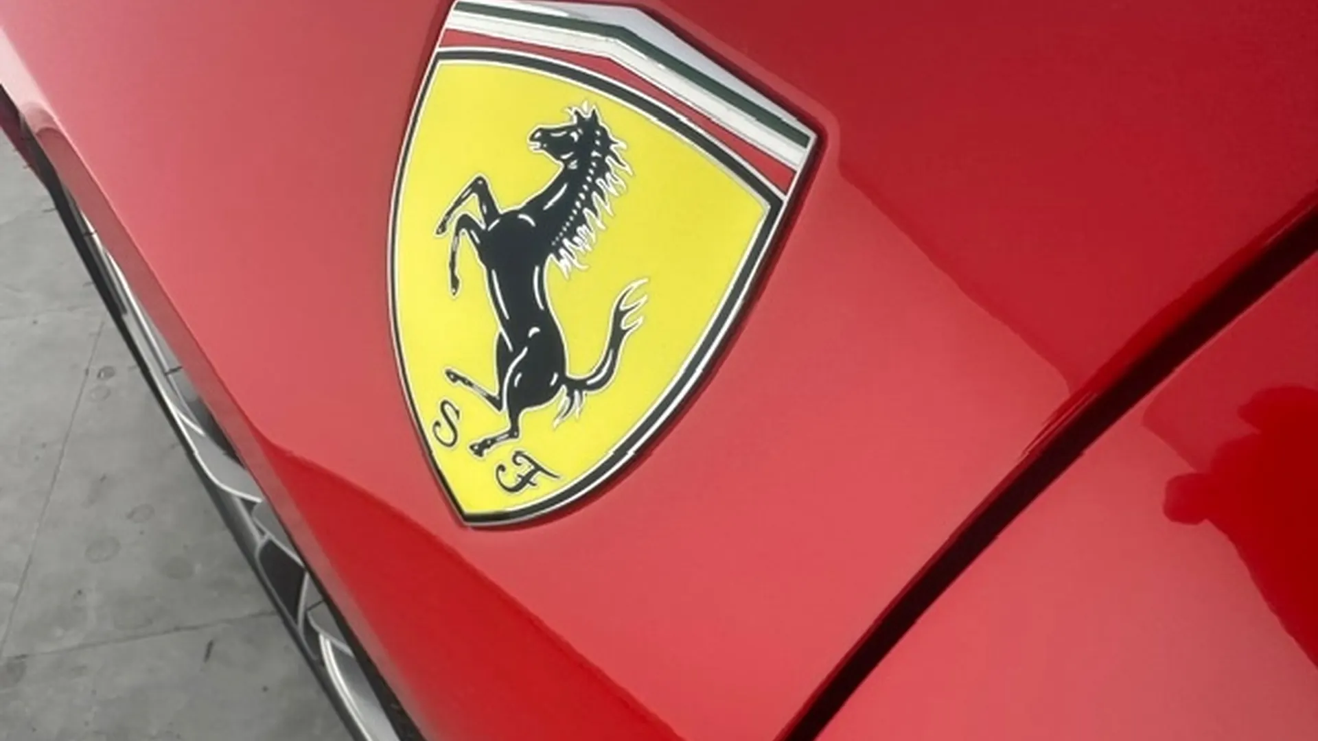 Ferrari 488 — photo 8