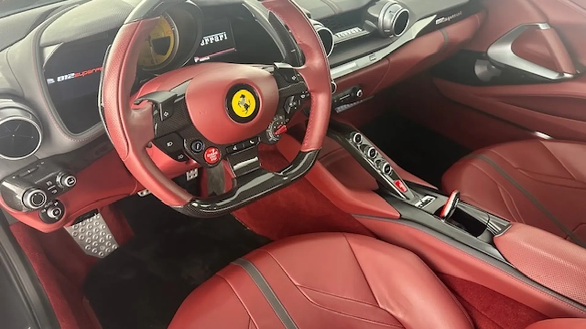 Ferrari 812 — photo 5