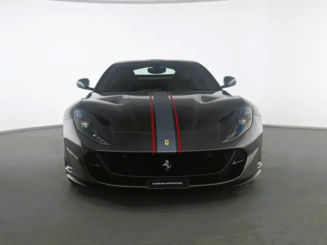 Ferrari 812