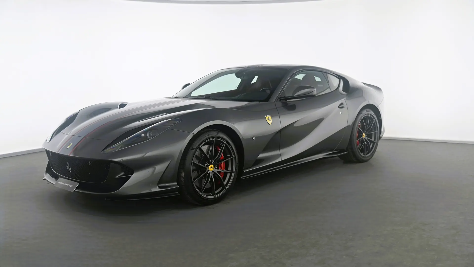 Ferrari 812 — photo 2