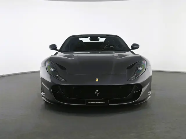 Ferrari 812