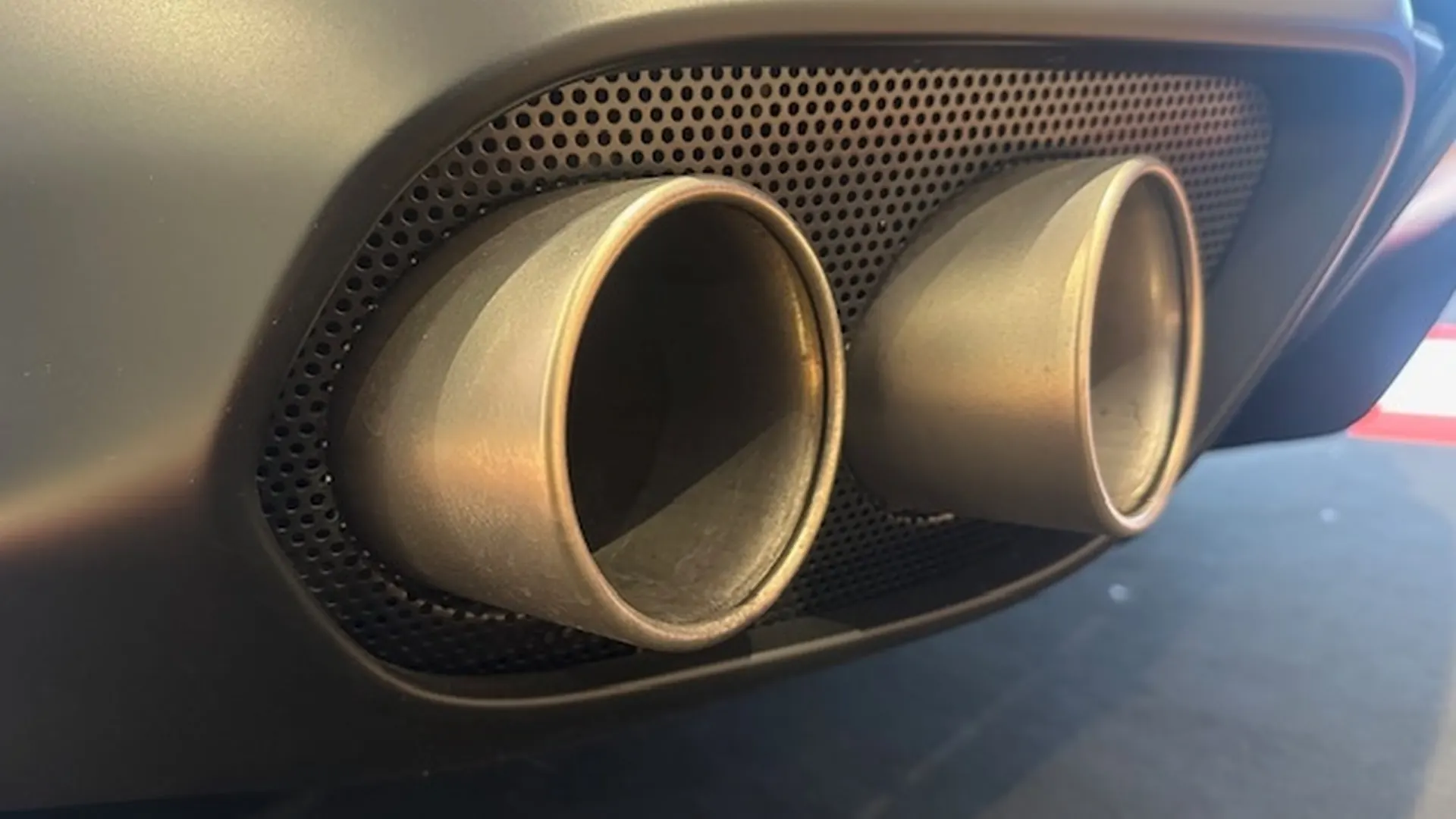 Ferrari 812 — photo 7