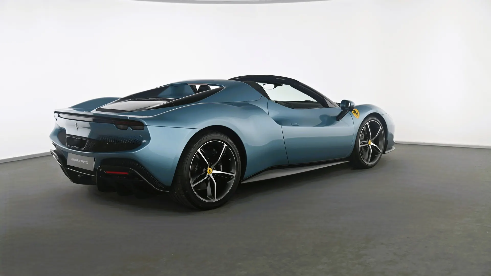 Ferrari 296 — photo 3