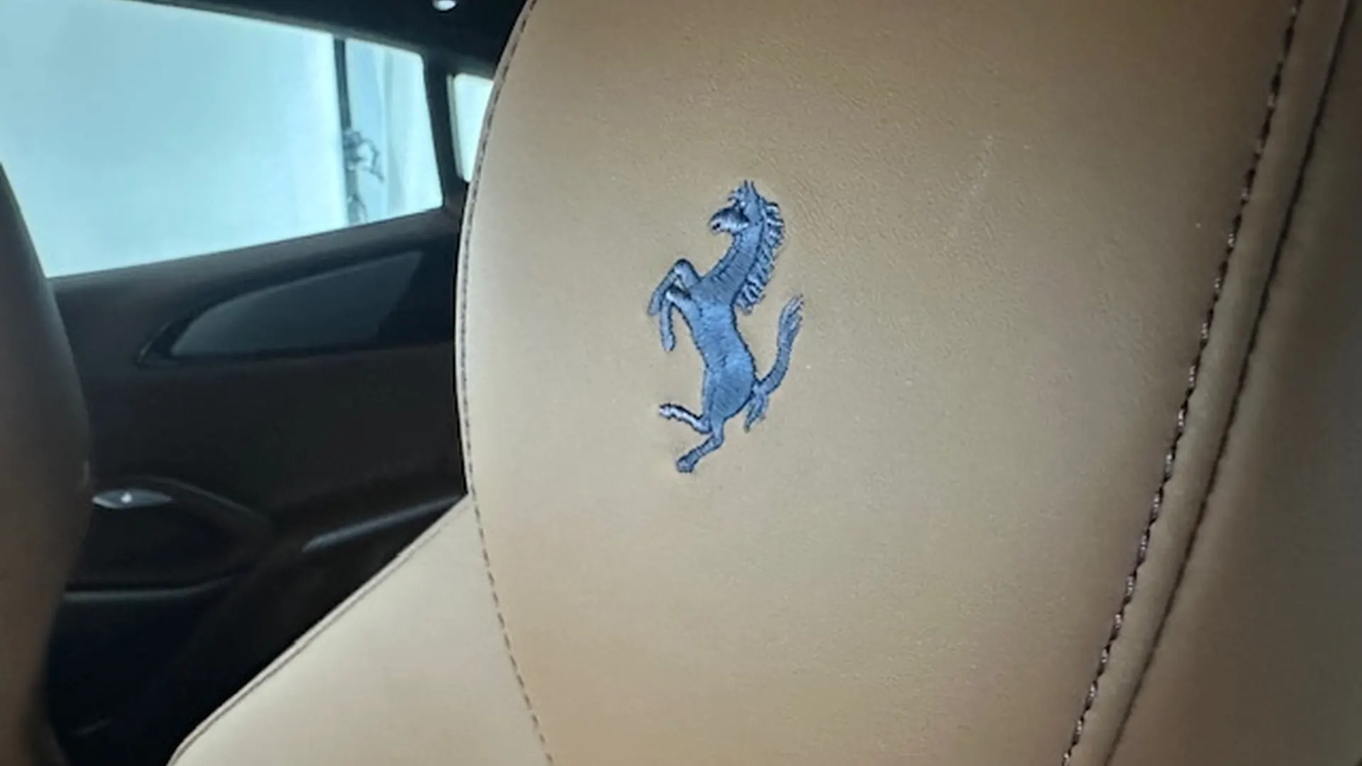 Ferrari Purosangue — photo 16