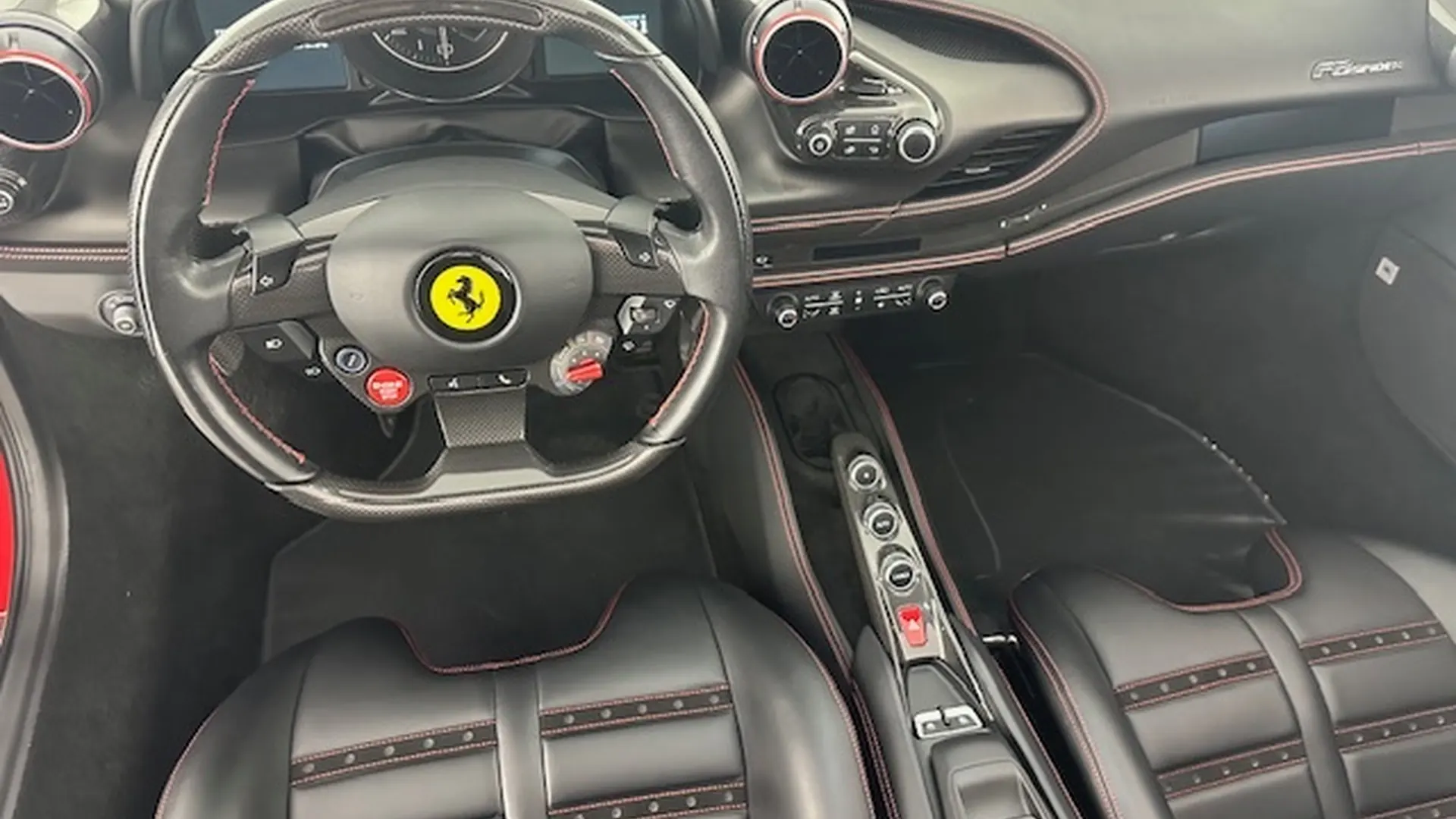 Ferrari F8 — photo 5