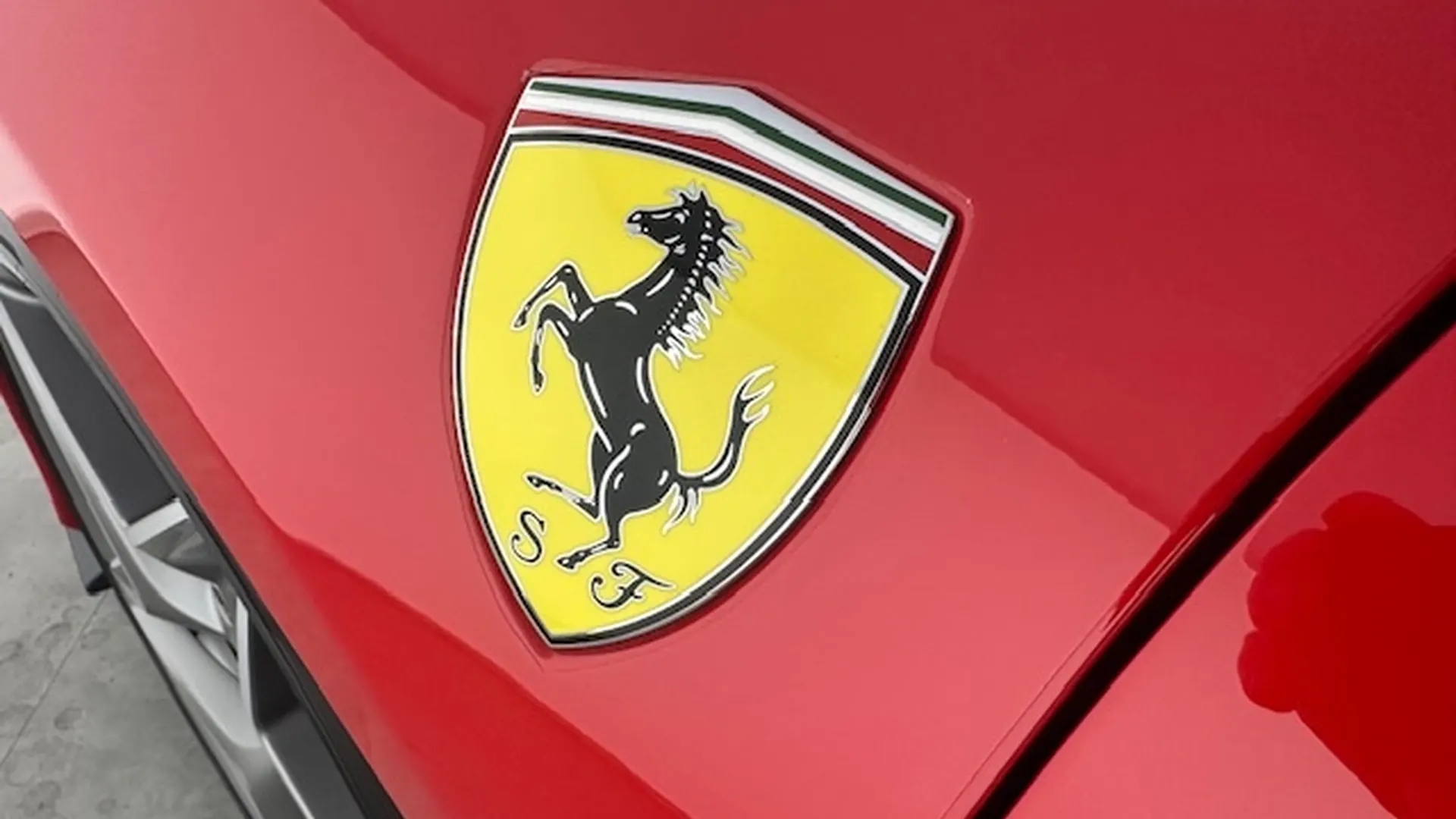 Ferrari F8 — photo 8
