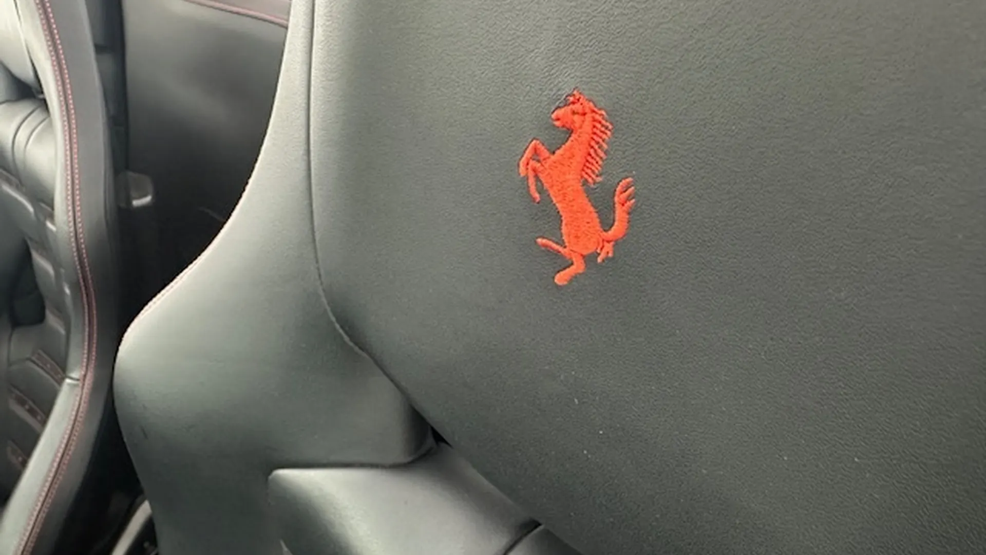 Ferrari F8 — photo 15