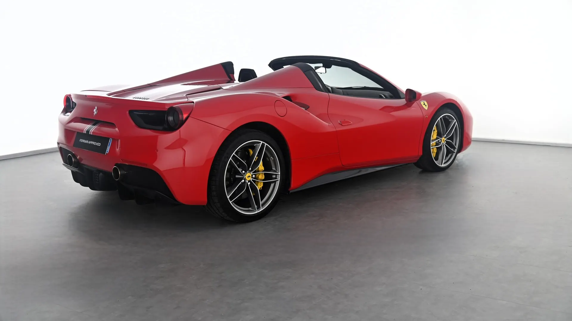 Ferrari 488 — photo 3