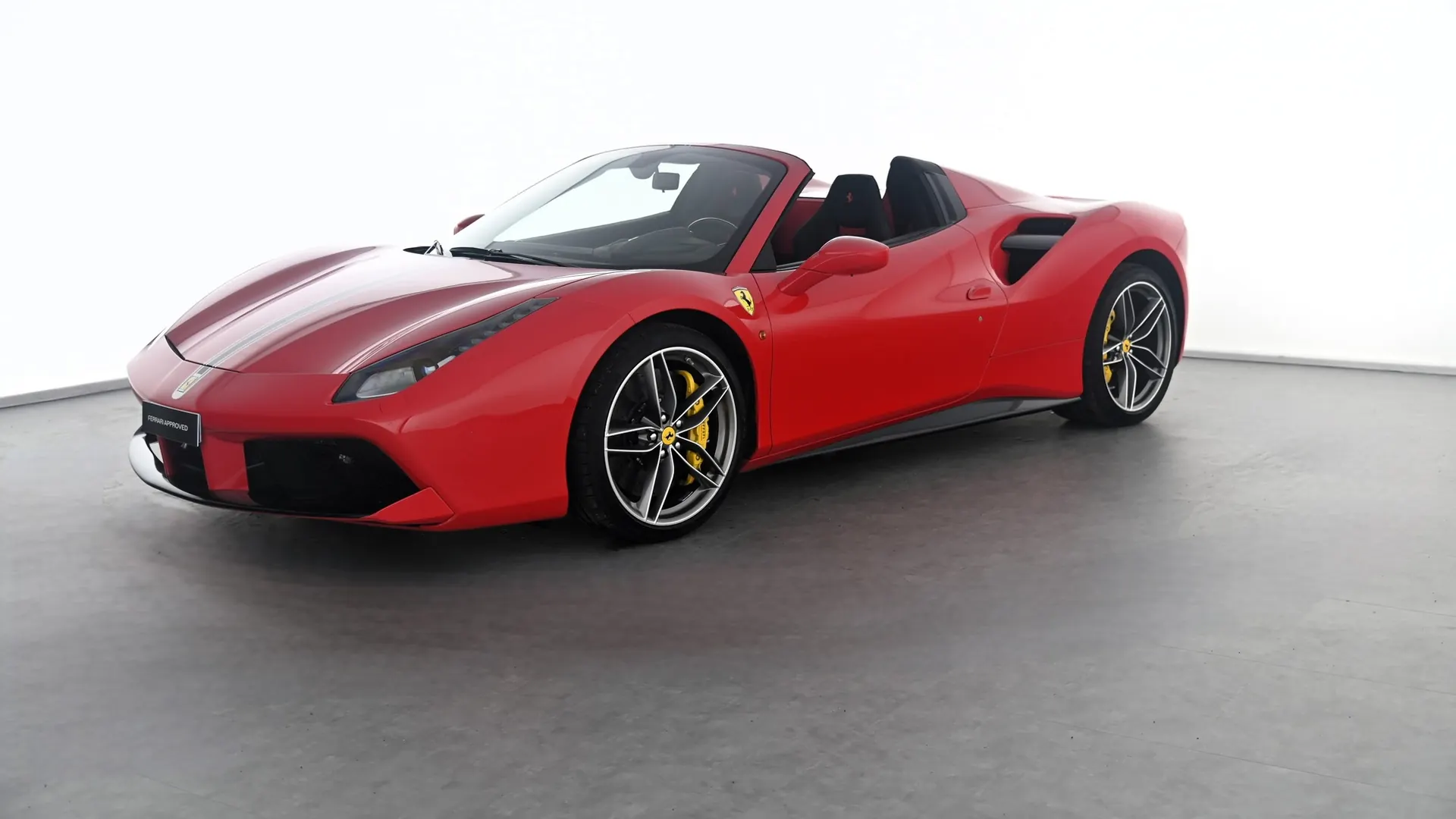 Ferrari 488 — photo 2