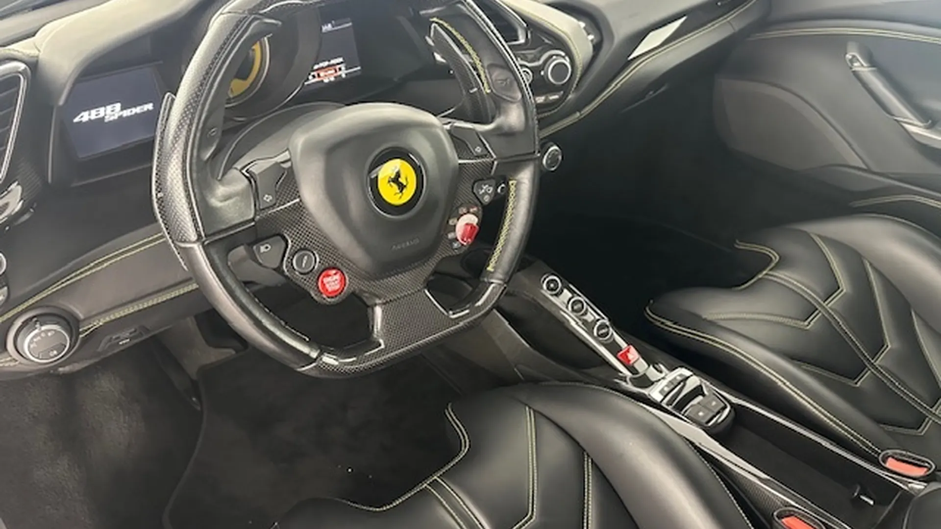 Ferrari 488 — photo 5