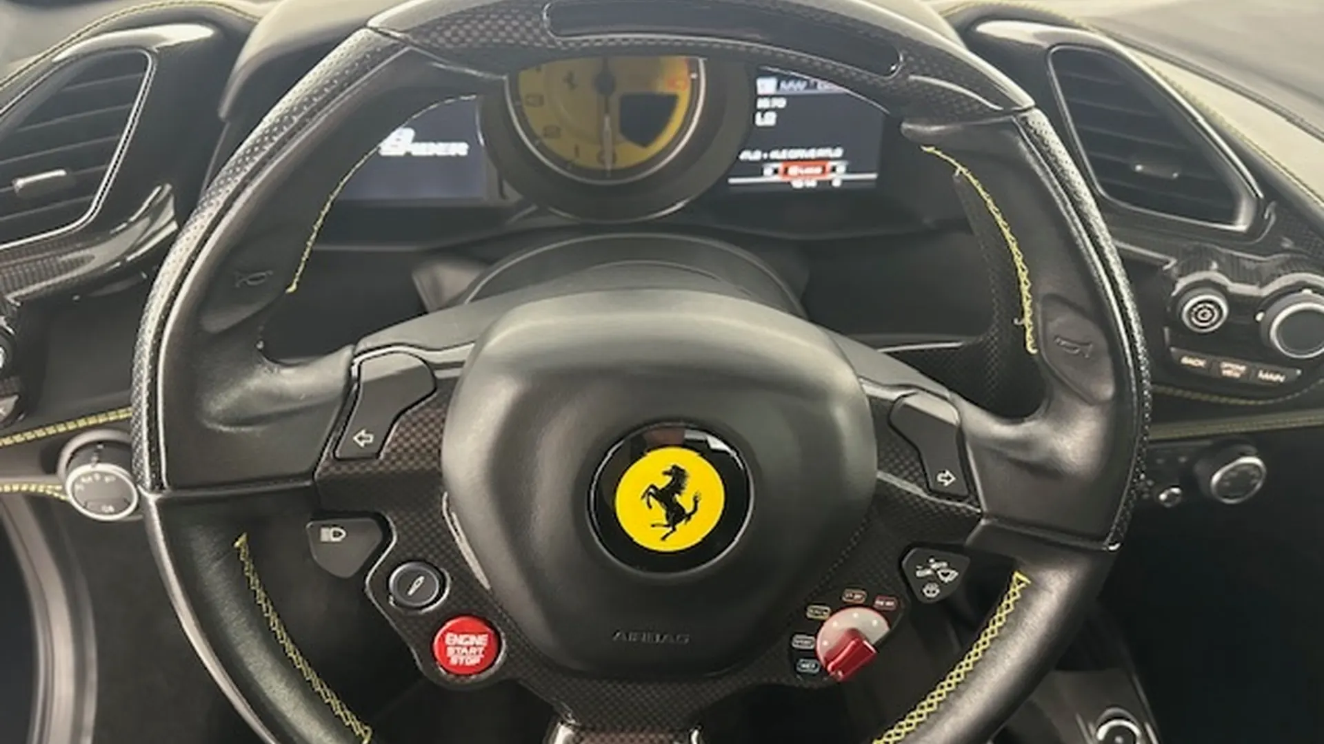 Ferrari 488 — photo 7