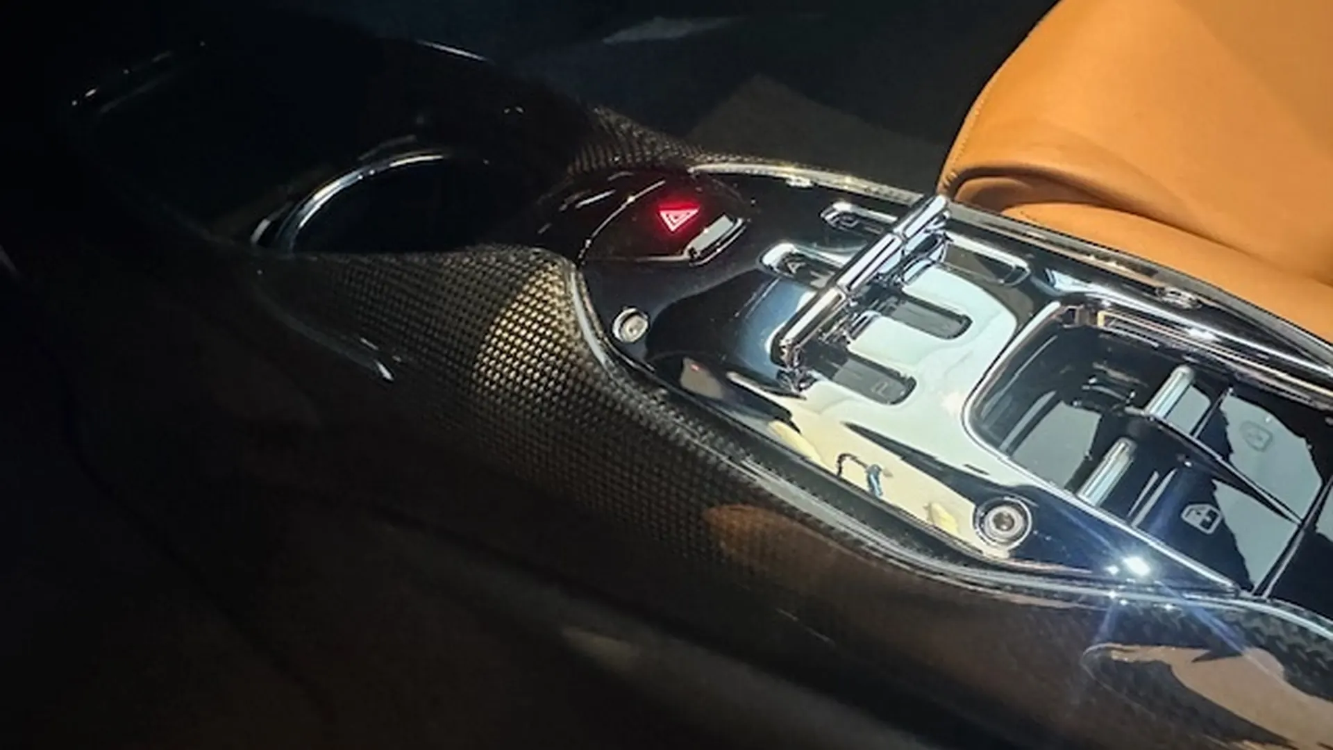 Ferrari 296 — photo 12