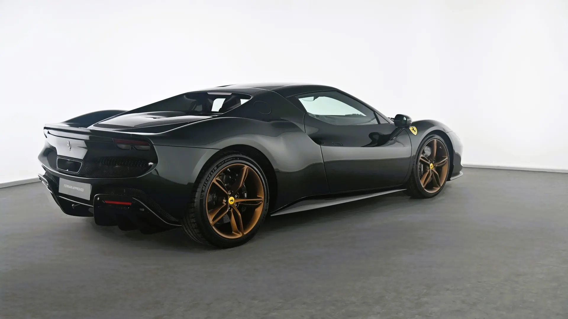 Ferrari 296 — photo 3