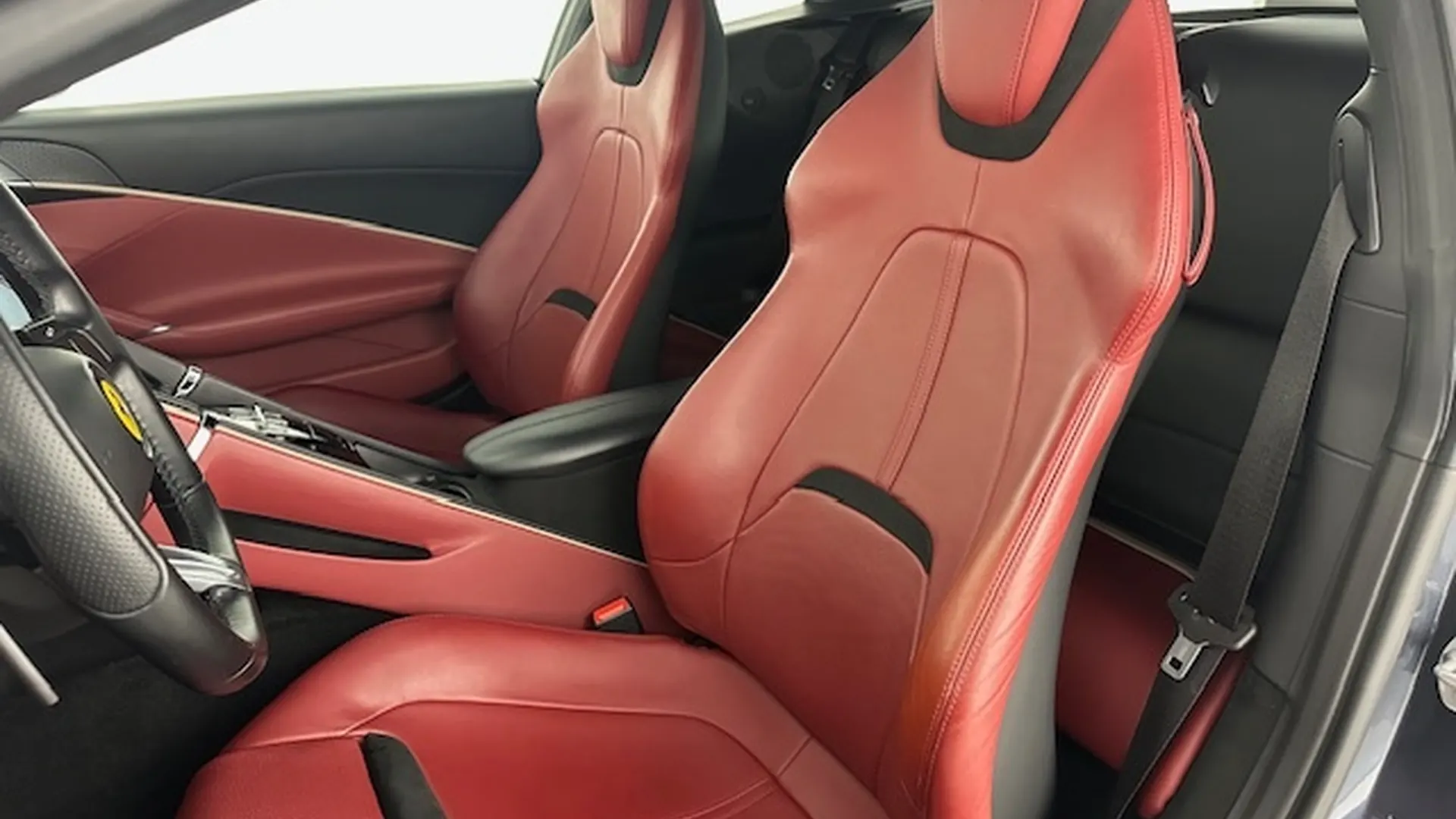 Ferrari Roma — photo 6