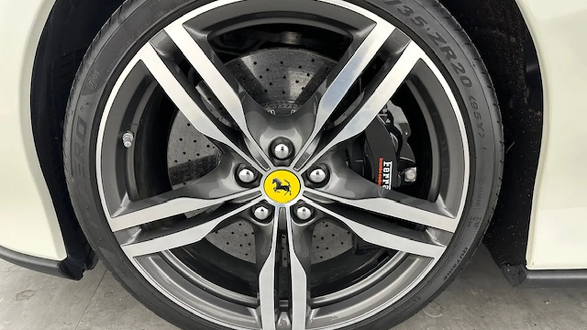 Ferrari Portofino — photo 15