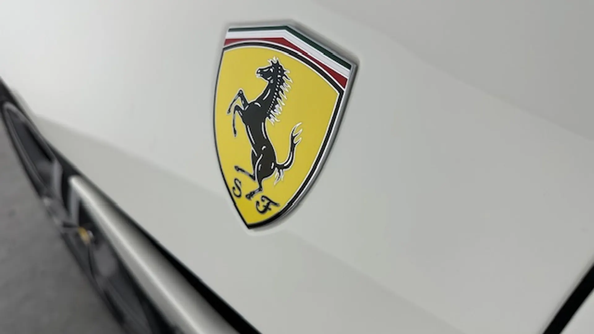 Ferrari Portofino — photo 14