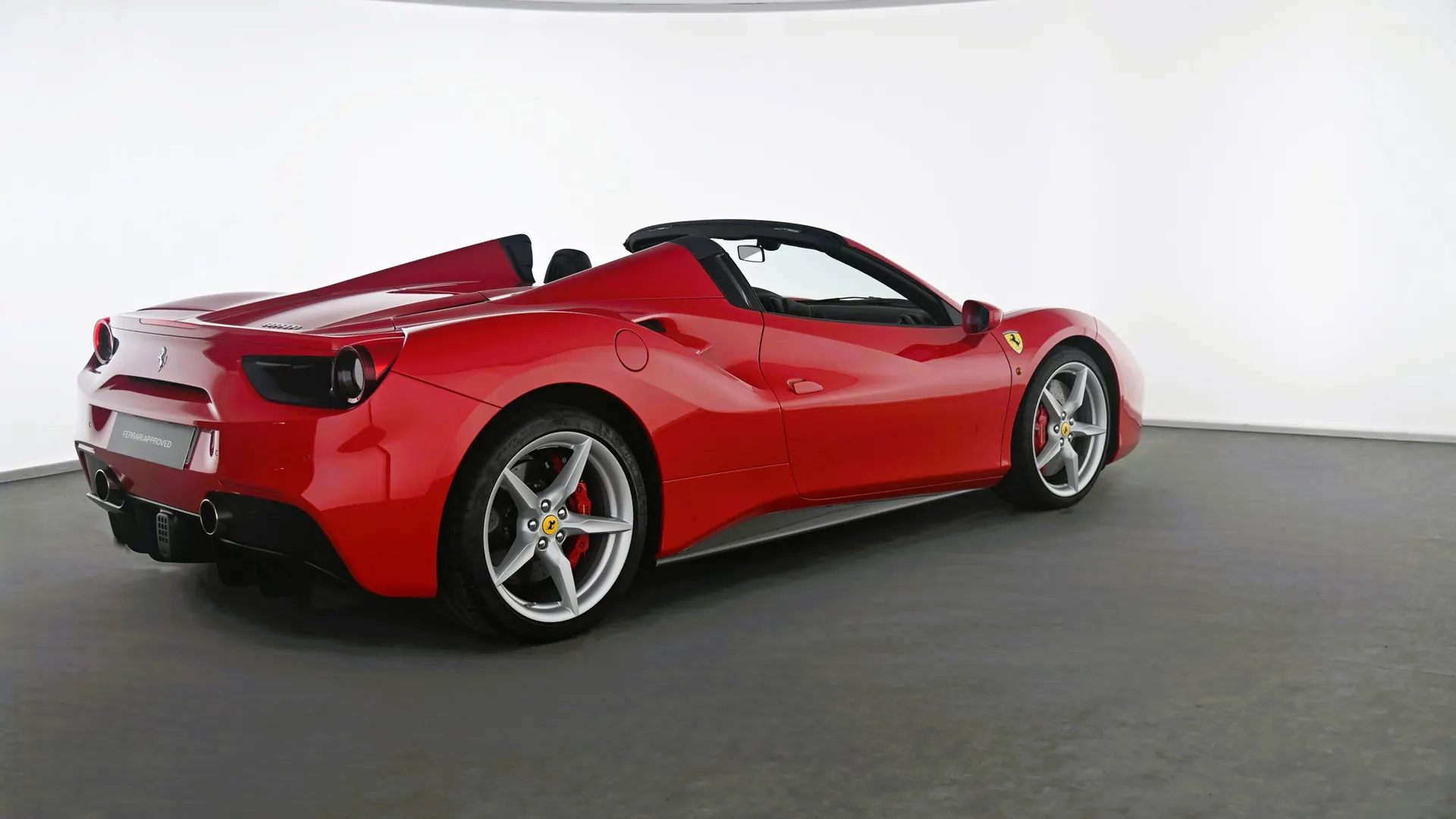 Ferrari 488 — photo 3