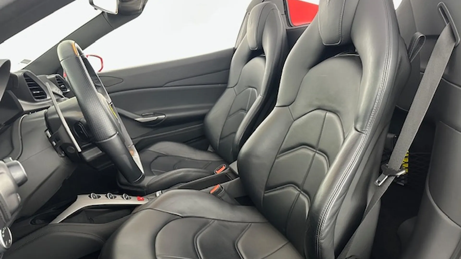 Ferrari 488 — photo 6