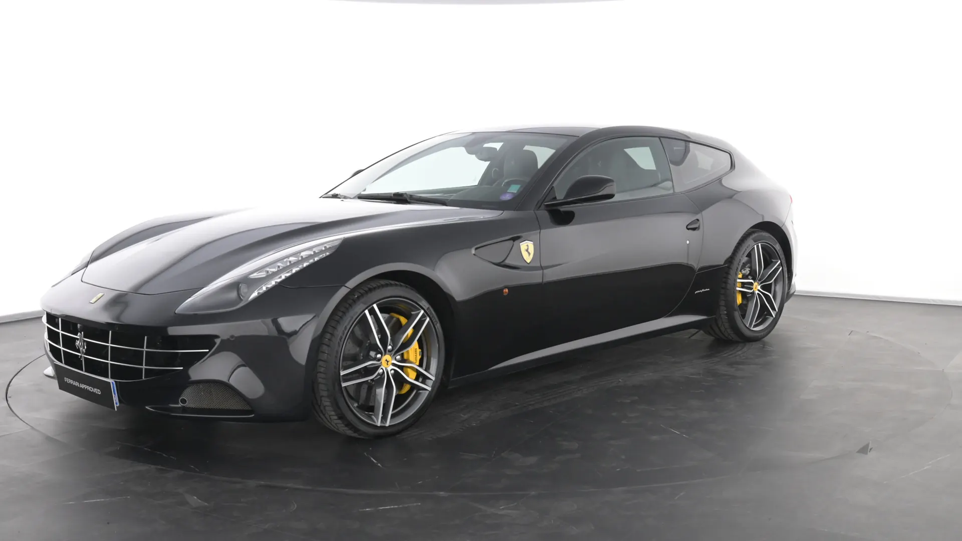 Ferrari FF — photo 2