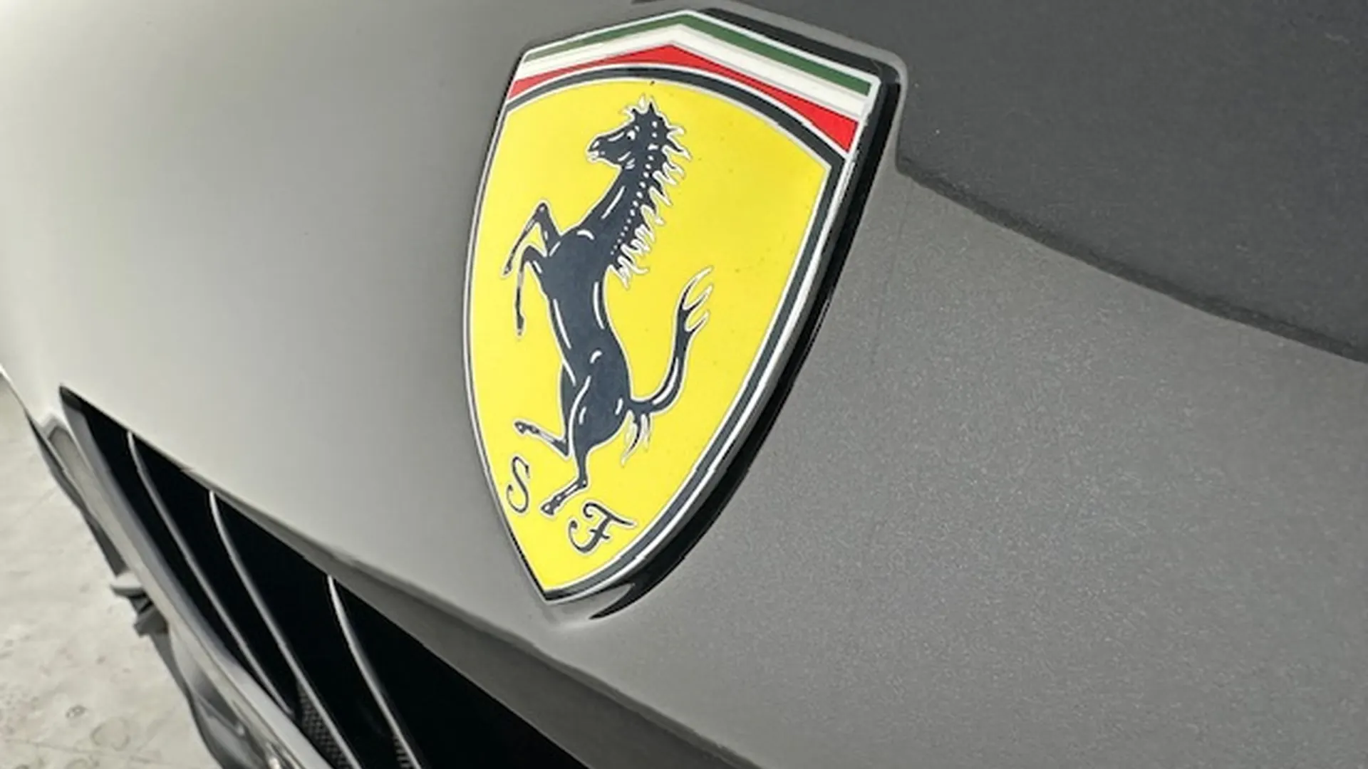 Ferrari GTC4Lusso — photo 11
