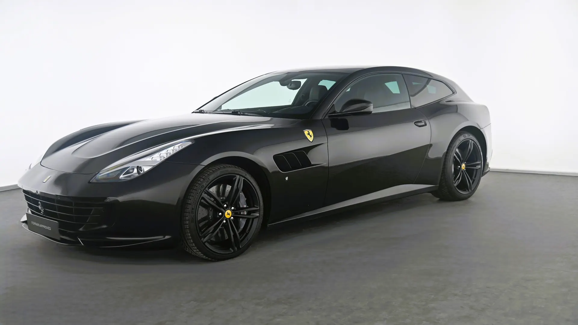 Ferrari GTC4Lusso — photo 2