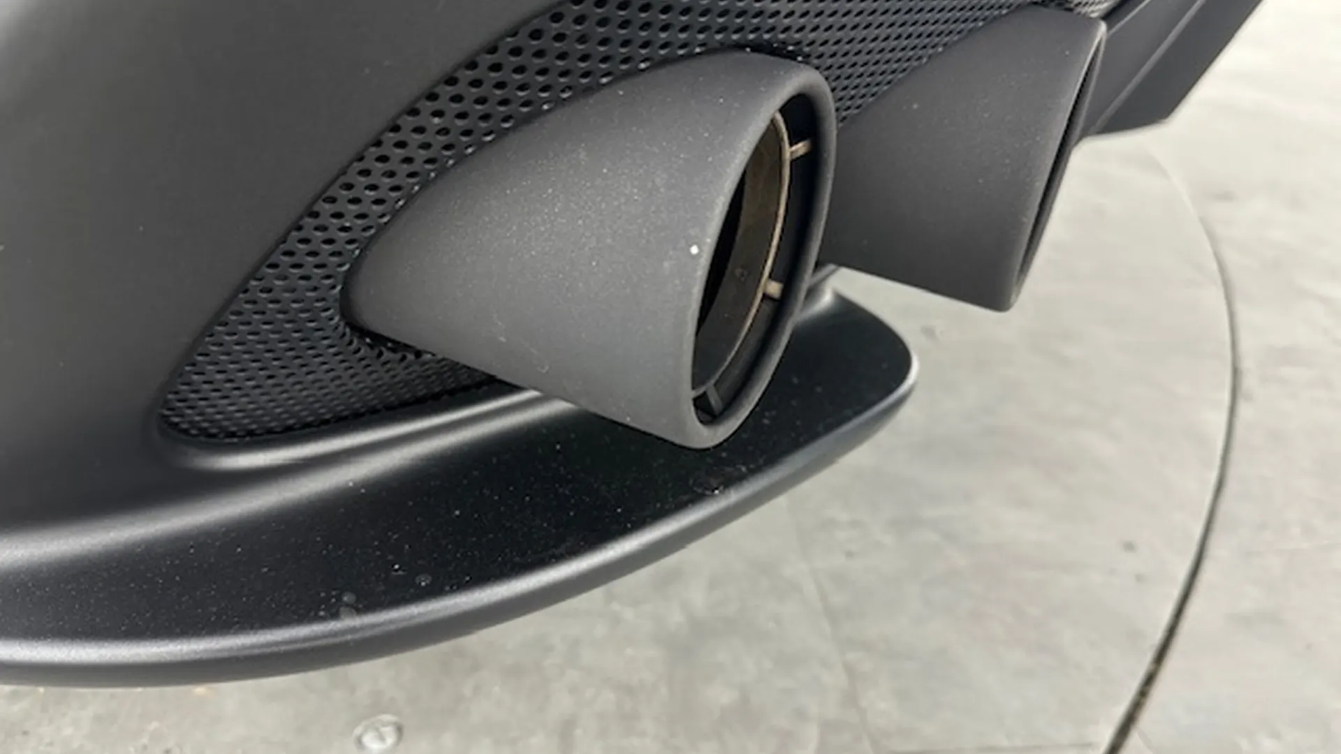 Ferrari GTC4Lusso — photo 10