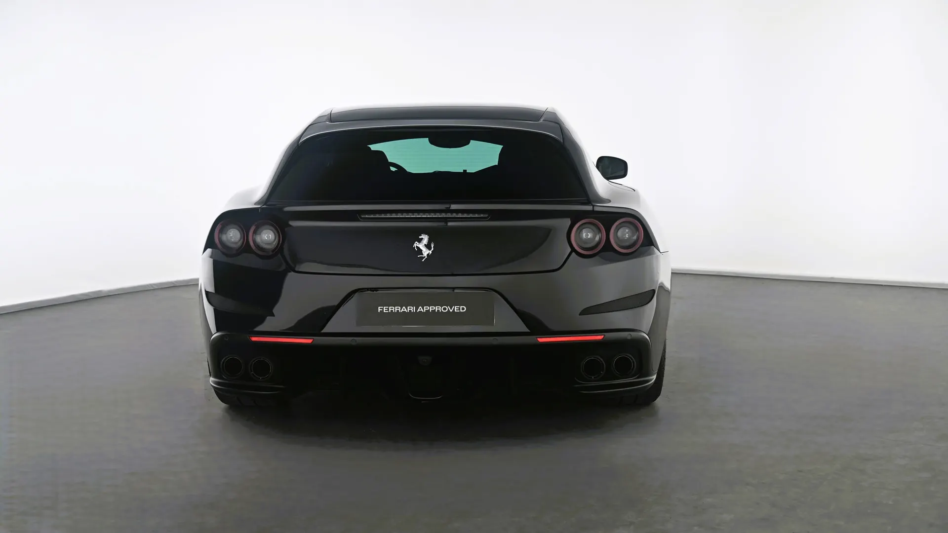Ferrari GTC4Lusso — photo 4