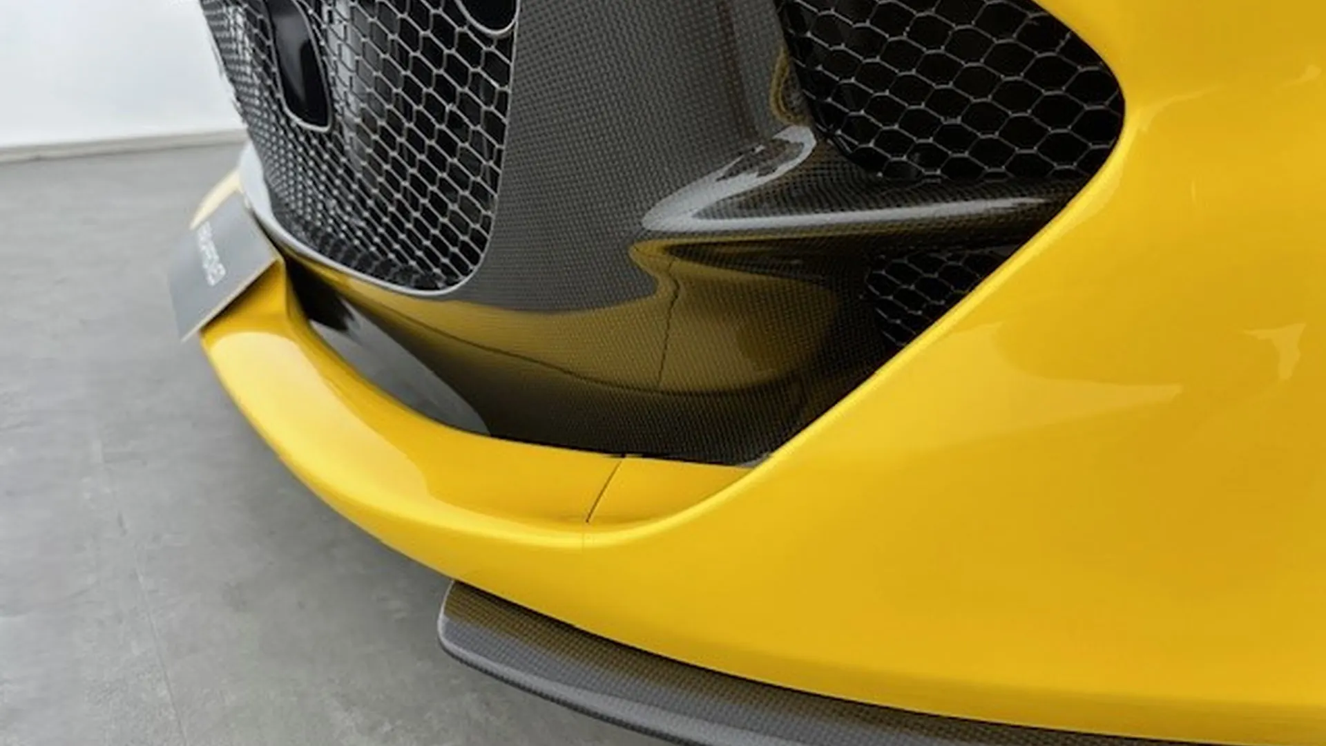 Ferrari 812 — photo 14