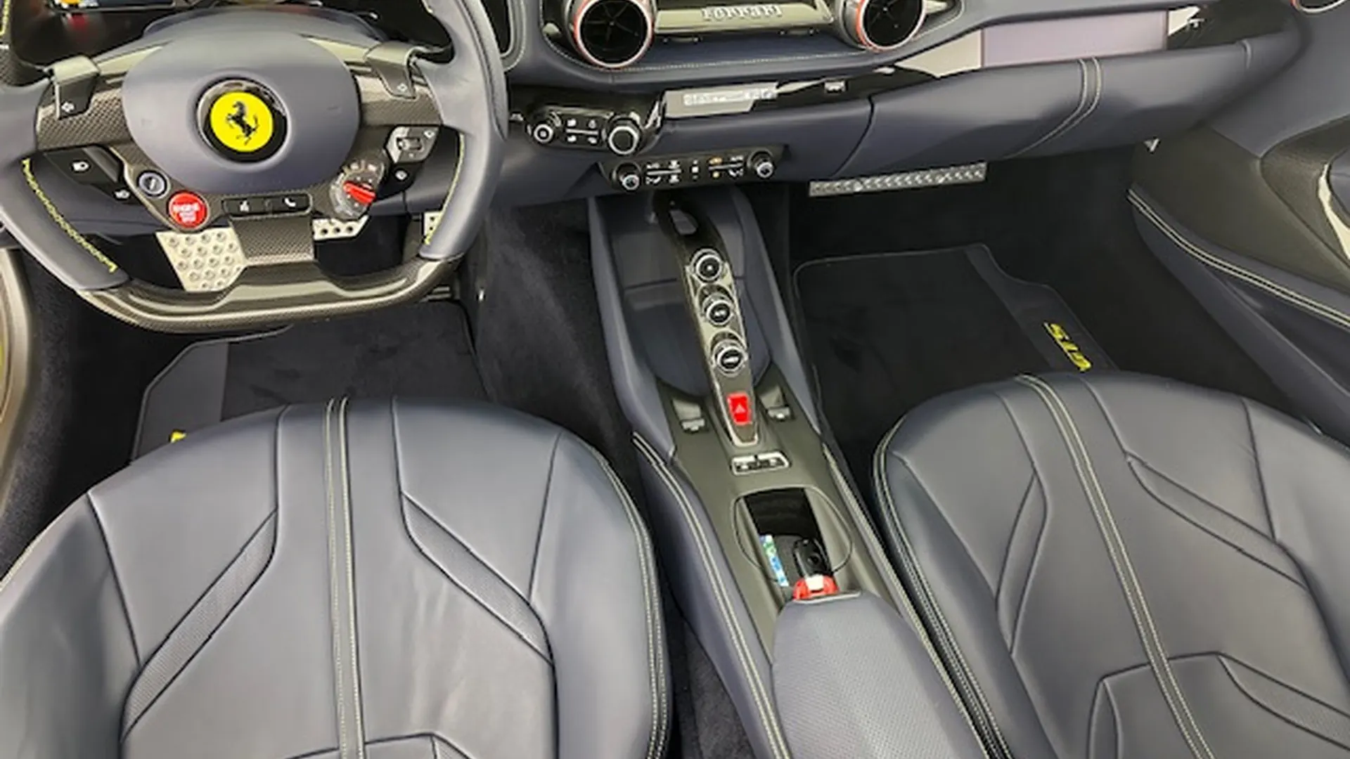 Ferrari 812 — photo 5