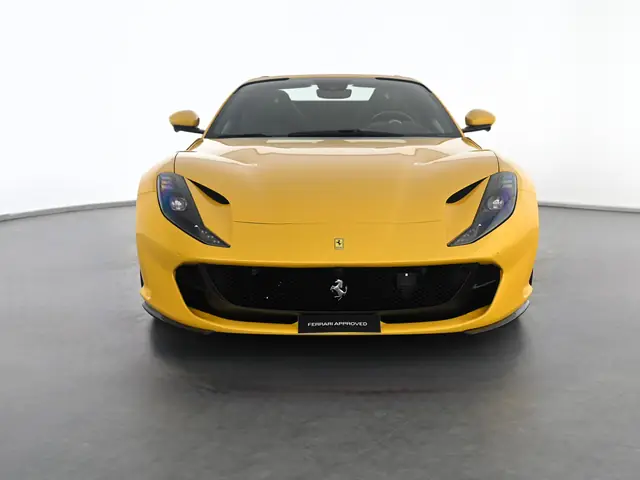 Ferrari 812