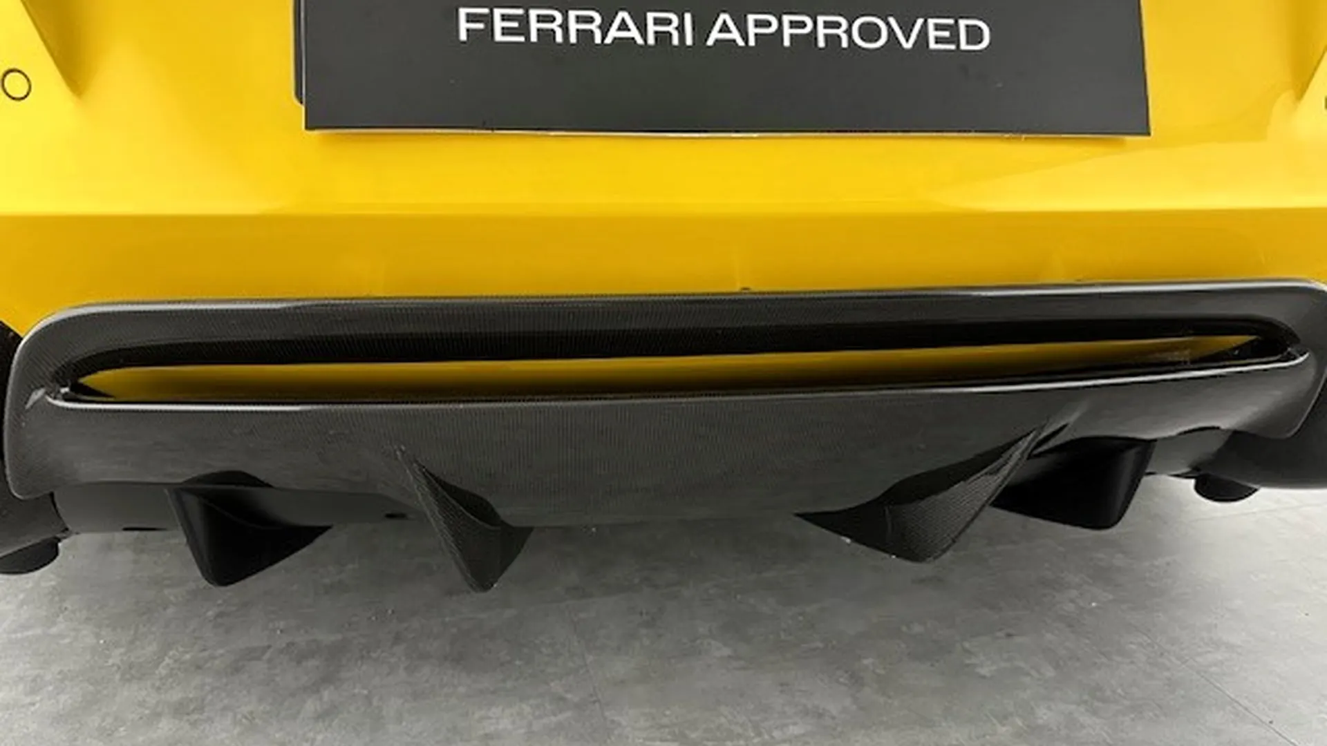 Ferrari 812 — photo 18