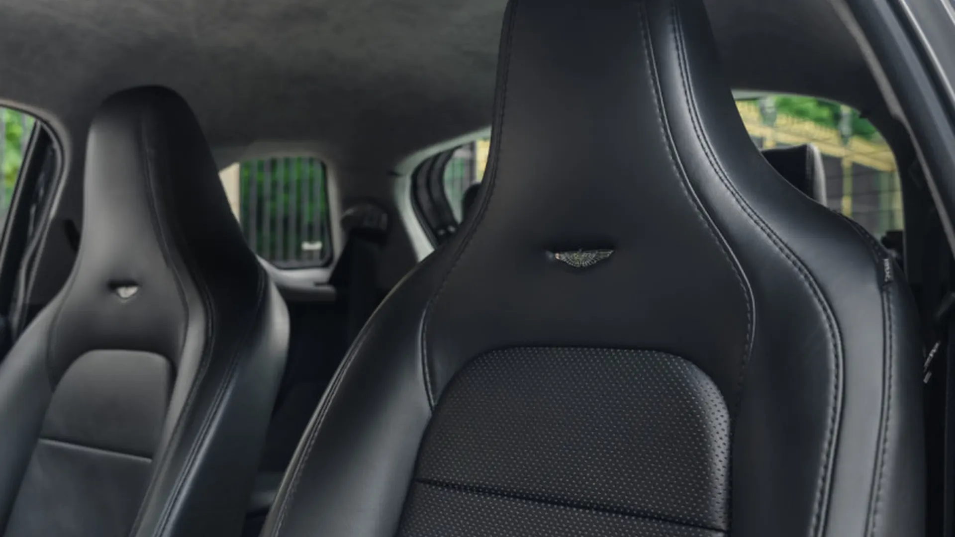Aston Martin Cygnet — photo 10