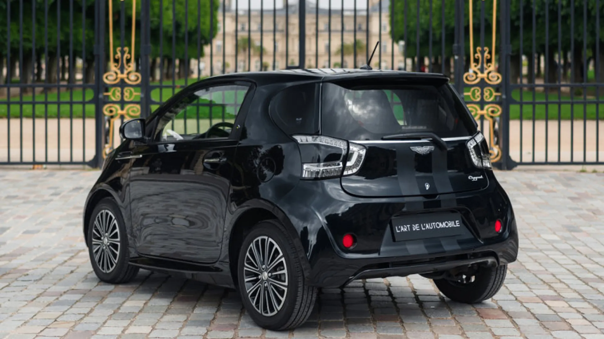 Aston Martin Cygnet — photo 3
