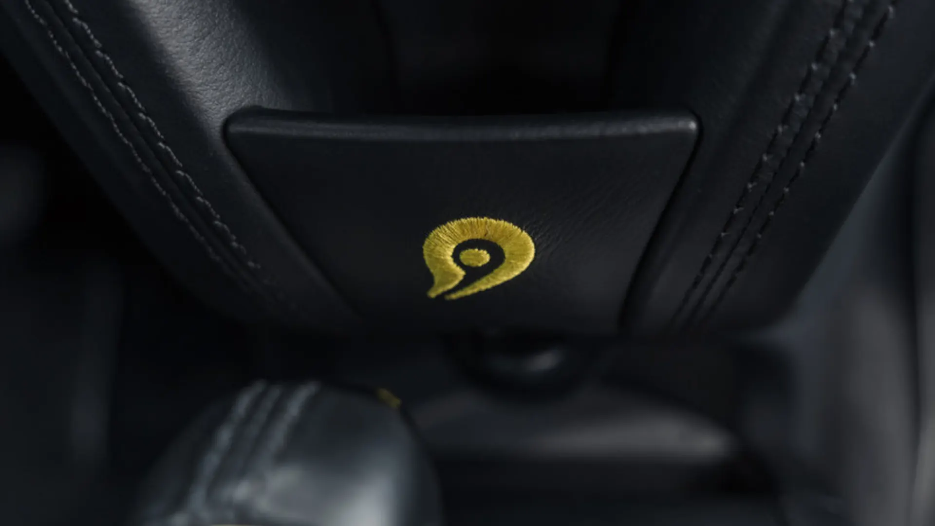 Aston Martin Cygnet — photo 18