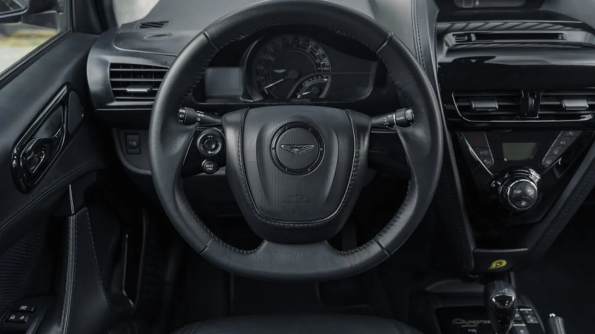 Aston Martin Cygnet — photo 14