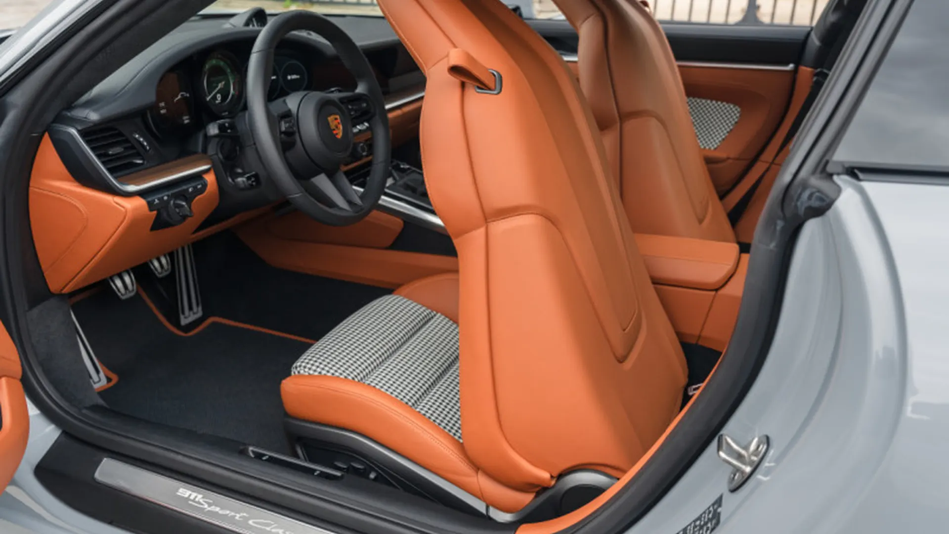 Porsche 992 — photo 14