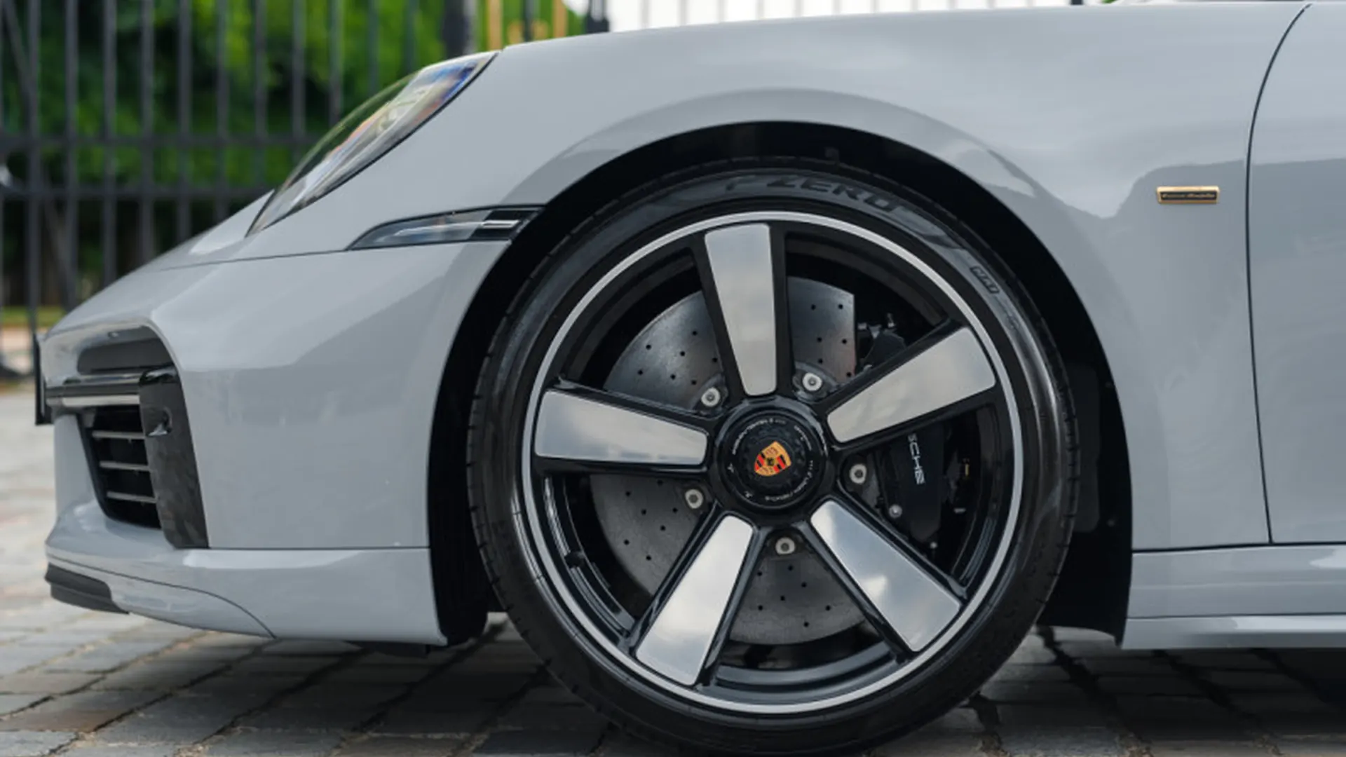 Porsche 992 — photo 6