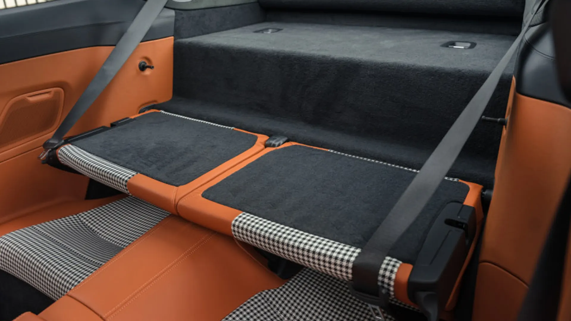 Porsche 992 — photo 13
