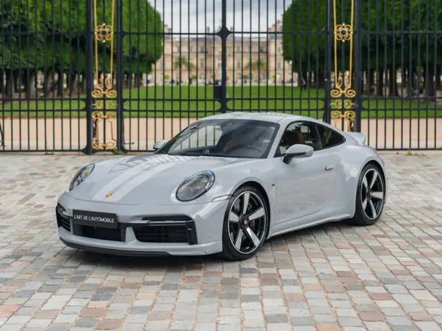 Porsche 992