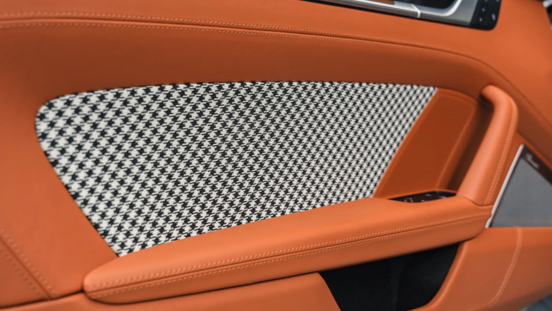 Porsche 992 — photo 32