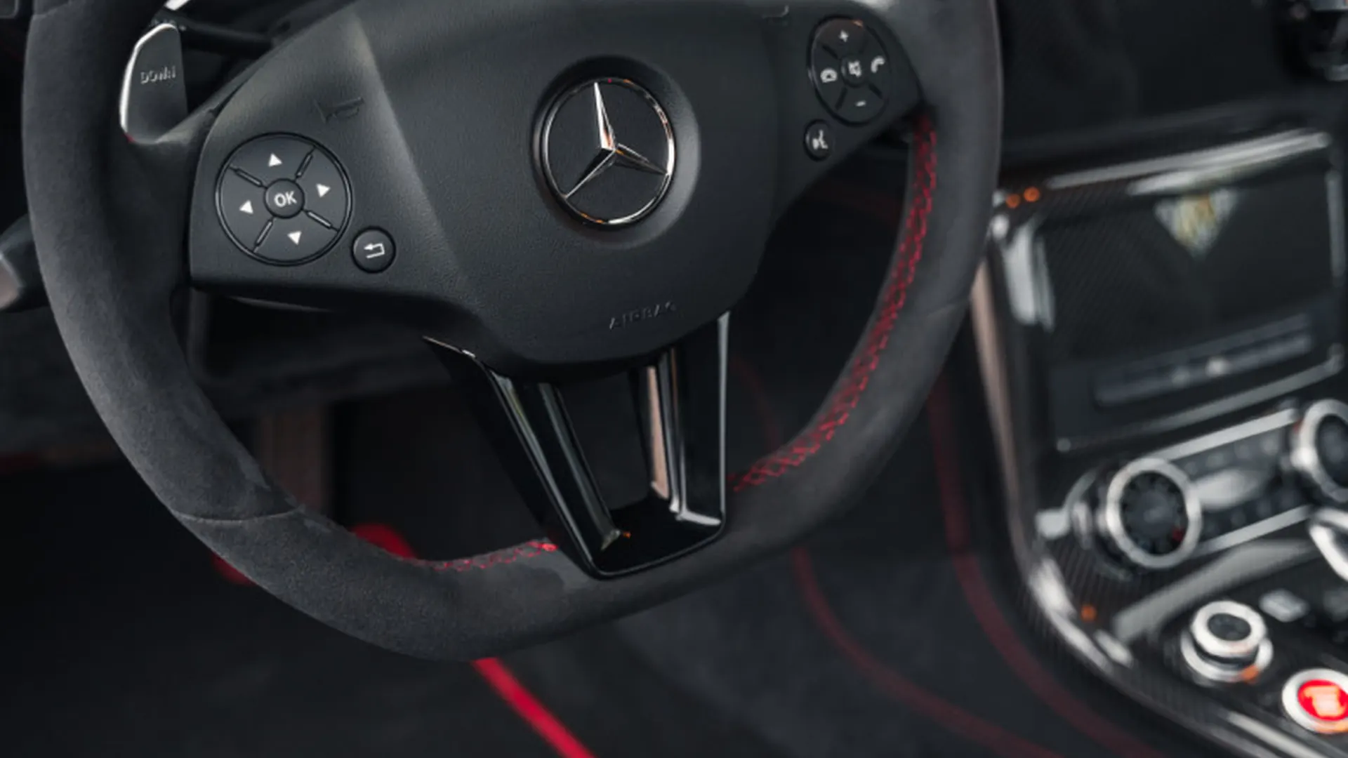 Mercedes-Benz SLS — photo 21
