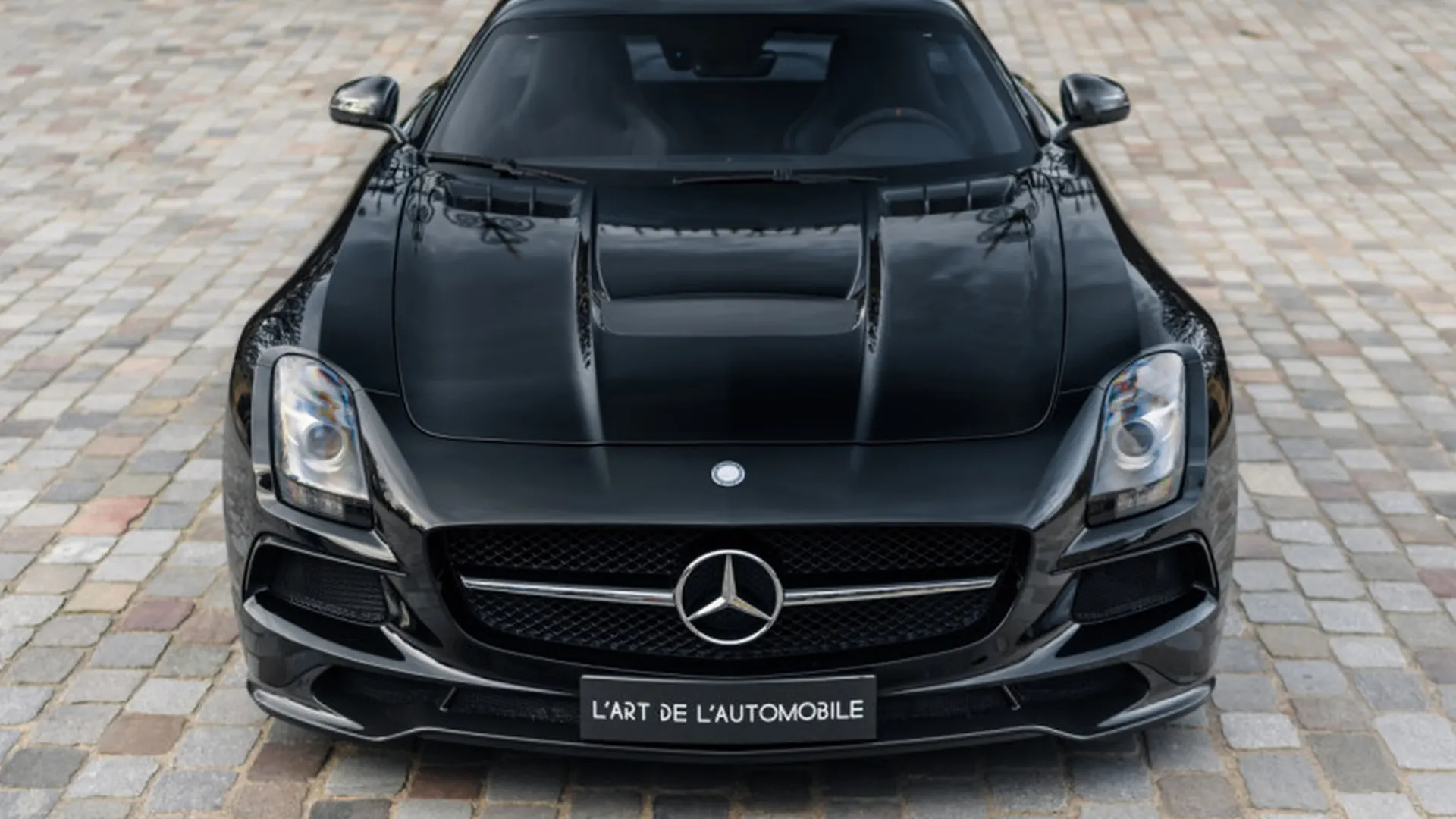 Mercedes-Benz SLS — photo 7