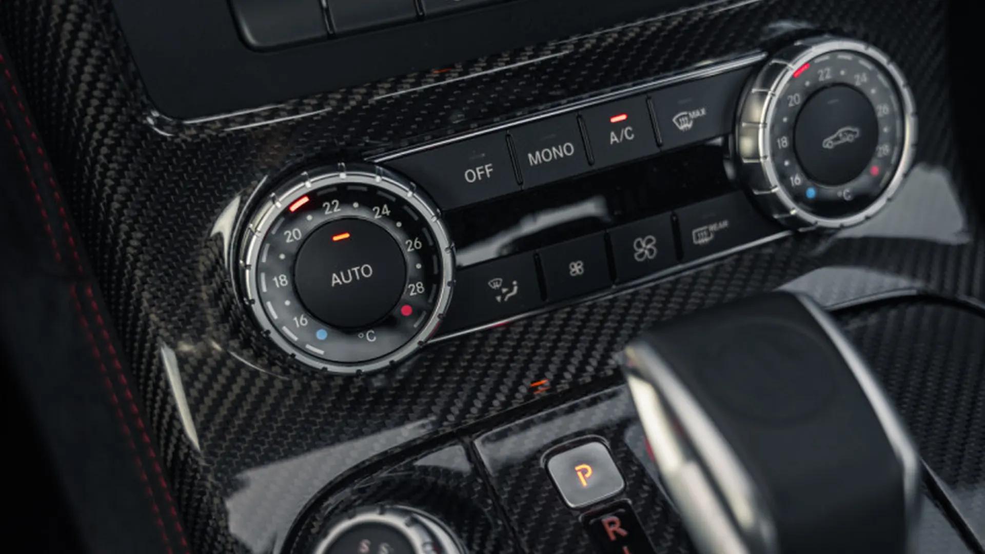Mercedes-Benz SLS — photo 24