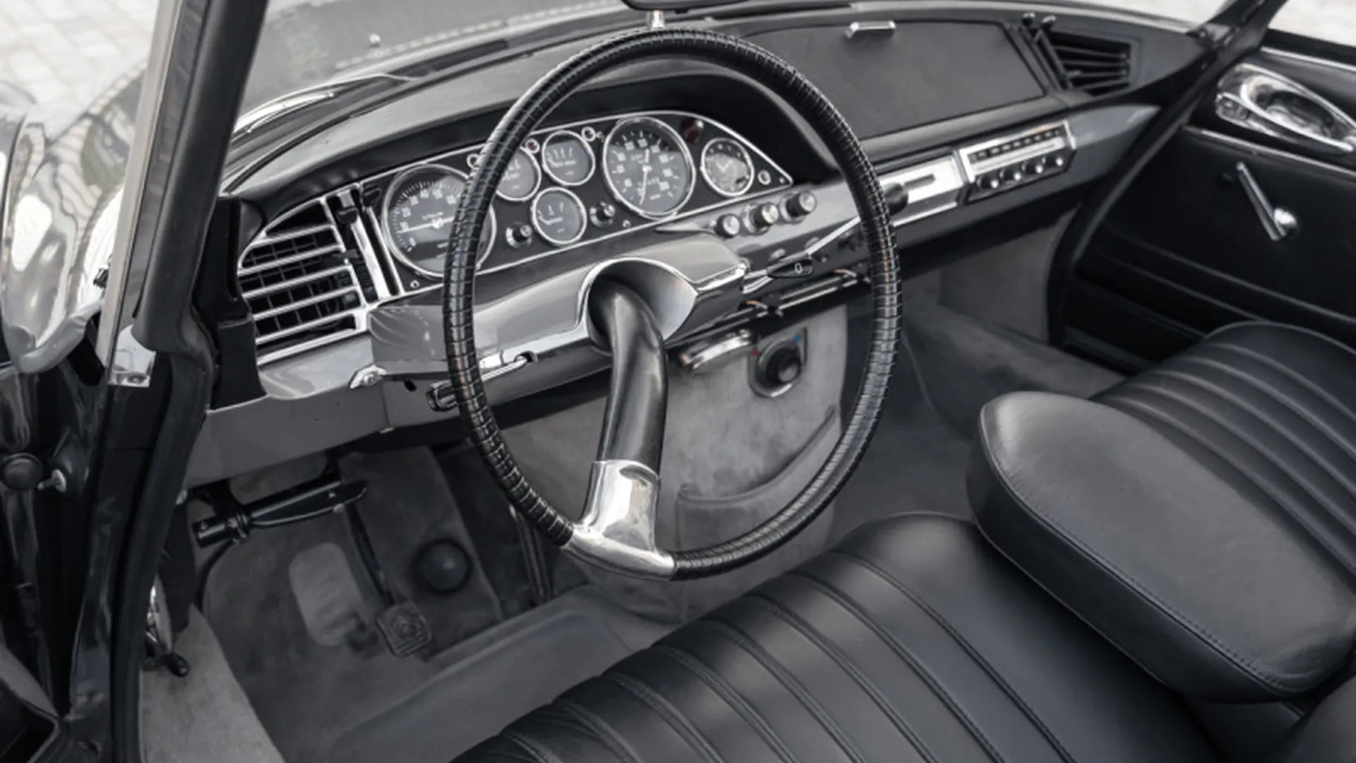 Citroën DS — photo 10