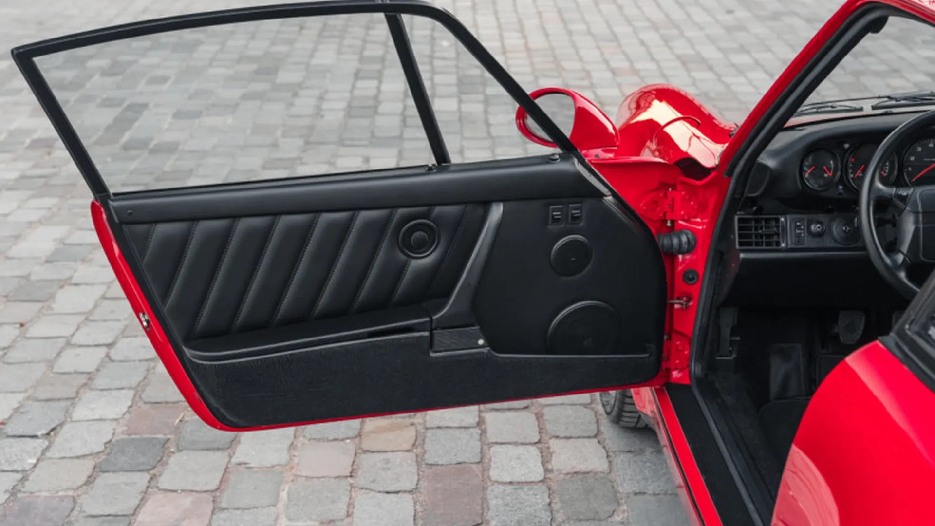 Porsche 964 — photo 15