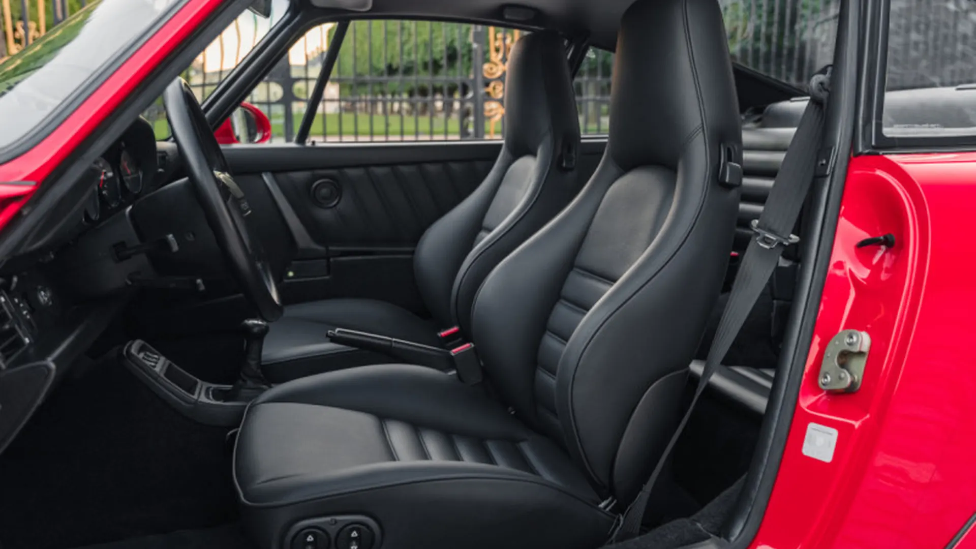 Porsche 964 — photo 10