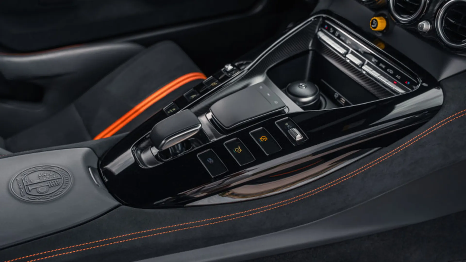 Mercedes-Benz AMG GT — photo 15
