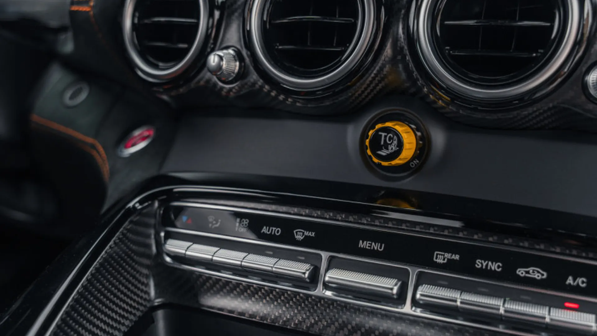 Mercedes-Benz AMG GT — photo 17