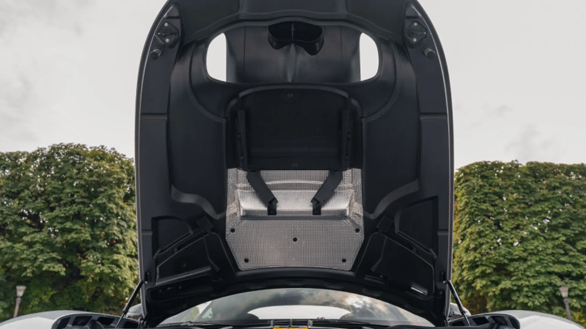 Mercedes-Benz AMG GT — photo 27