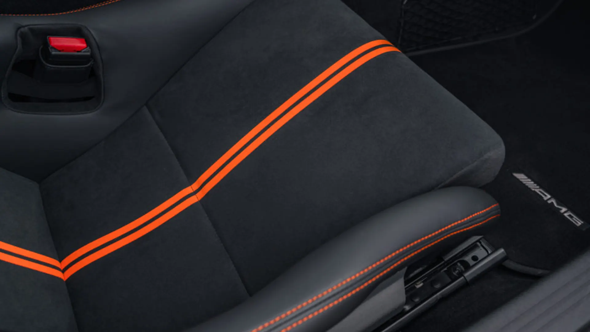Mercedes-Benz AMG GT — photo 23